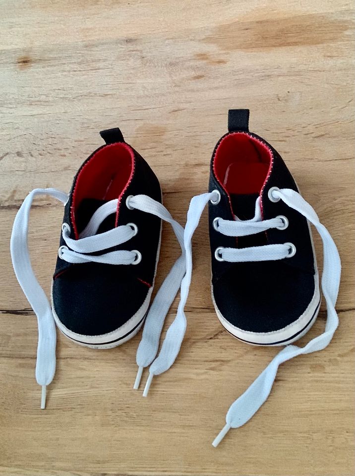 Babyschuhe sportlich, 6 - 12 Monate in München