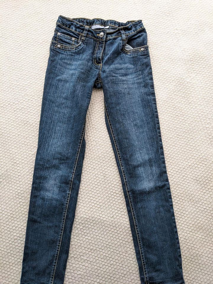 5 Jeans 146 H&M Uniqlo American Eagle  Pepperts in Augsburg