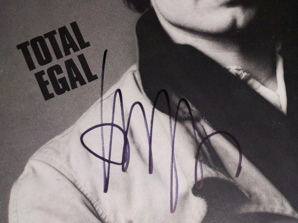 HERBERT GRÖNEMEYER Autogramm signiert Total Egal Vinyl LP Bochum in Stuttgart