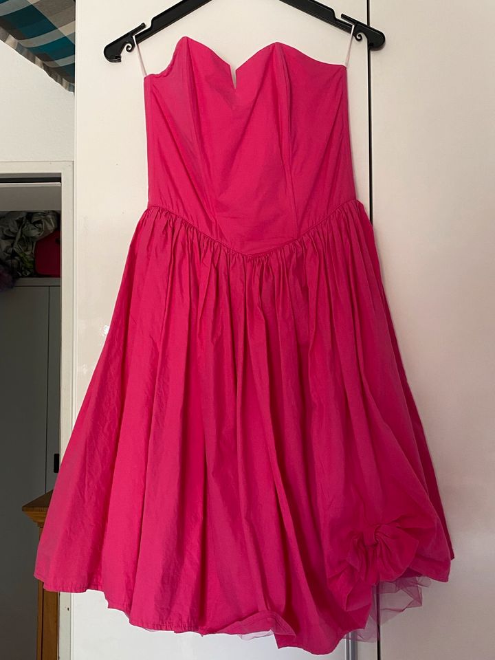Pinkfarbenes Abschluss Ball- Cocktail Kleid in Bergisch Gladbach