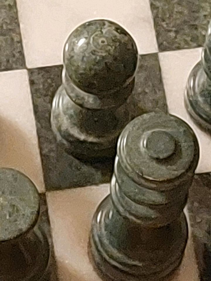 Grosses Schachbrett aus Marmor in Villingen-Schwenningen