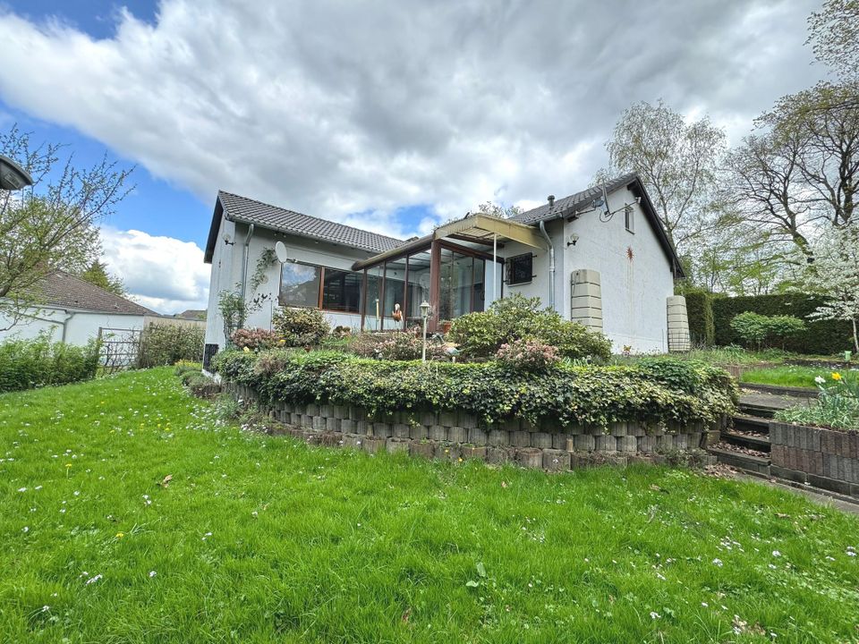 Freistehendes Einfamilienhaus (Satteldachbungalow) in naturverbundener Wohnlage von Bad Honnef-Aegidienberg (Wülscheid) in Bad Honnef