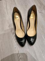 High Heels Buffalo Wuppertal - Barmen Vorschau