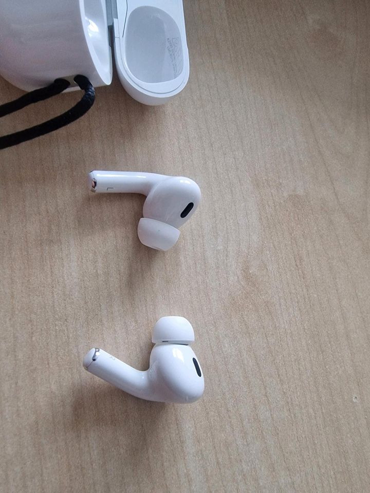 Apple airpods 2 pro in Pirmasens