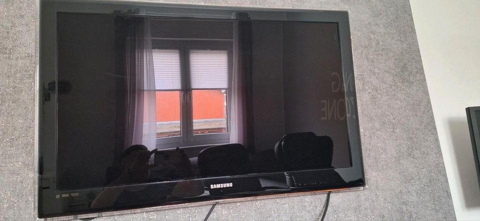 Samsung Fernseher voll funktionsfähig in Schönwalde-Glien
