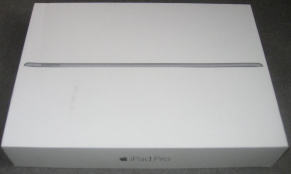 NUR Originalverpackung zu Apple IPad Pro 128GB Karton in Berlin