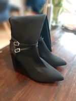 Schwarze Stiefel aus Stoff mit Absatz, Größe 39 Nürnberg (Mittelfr) - Südstadt Vorschau