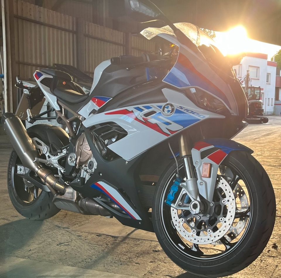 BMW S1000RR / M Paket / Carbon Felgen in Mülheim (Ruhr)