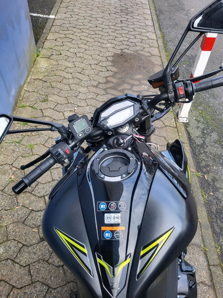 Kawasaki Z1000R Edition in Würzburg