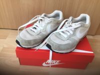 Sneaker Nike Gr. 35 (36,5 / 6) Phantom sehr gut, kaum getragen Niedersachsen - Schüttorf Vorschau