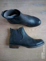 NEU Chelsea Boots Gr. 39 grau OVP Hessen - Schmitten Vorschau