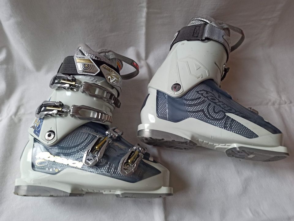 NORDICA Damen oder Teenie SkiSchuh MP25,5 wie neu in Winden