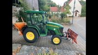 John Deere 3320 Traktor Allrad Schild Salzstreuer Winterdienst Baden-Württemberg - Ilshofen Vorschau