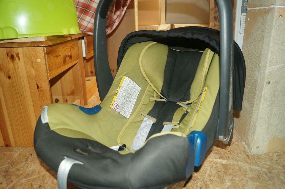 Babyschale von Römer Cybex in Bad Segeberg