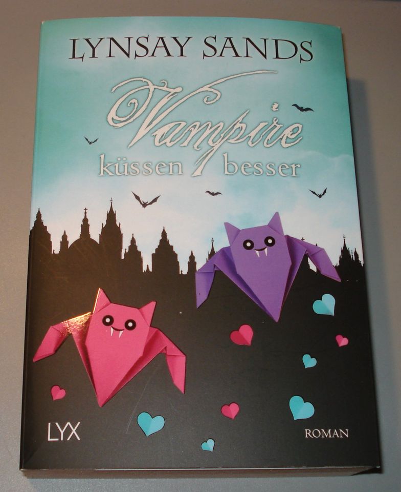 Lynsay Sands : Vampire küssen besser Bd. 36 der Argeneau-Reihe in Würselen