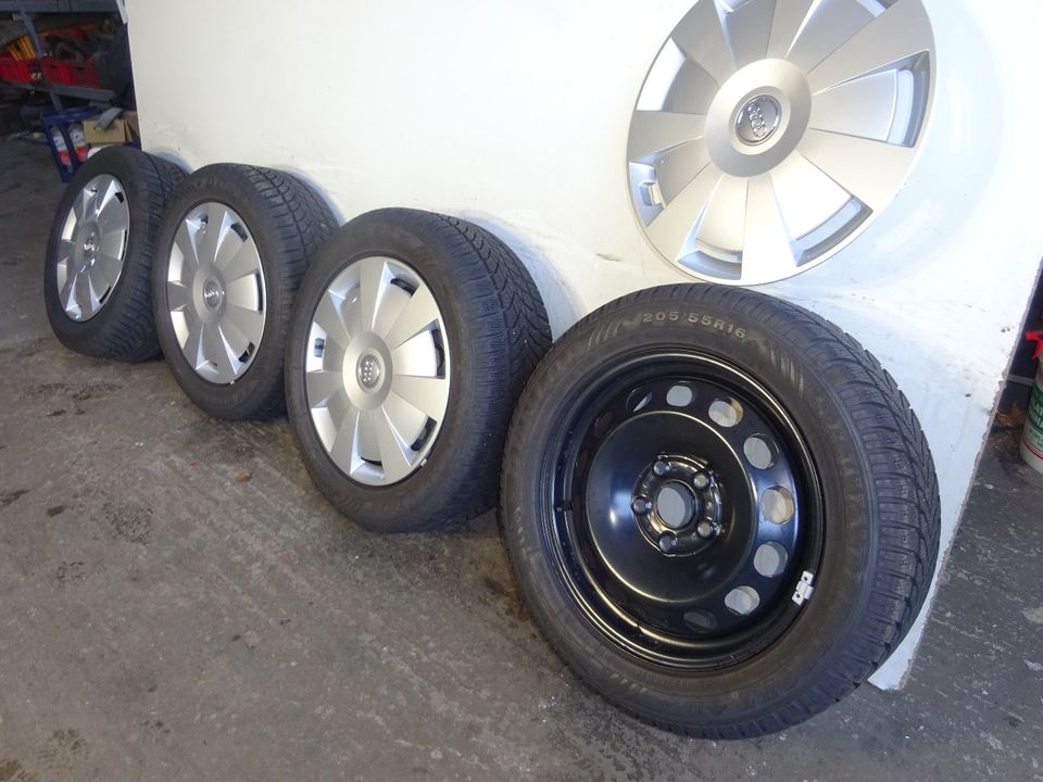 4x Audi 16 Zoll Stahlfelgen + 4x Dunlop Sport Winterreifen in Florstadt