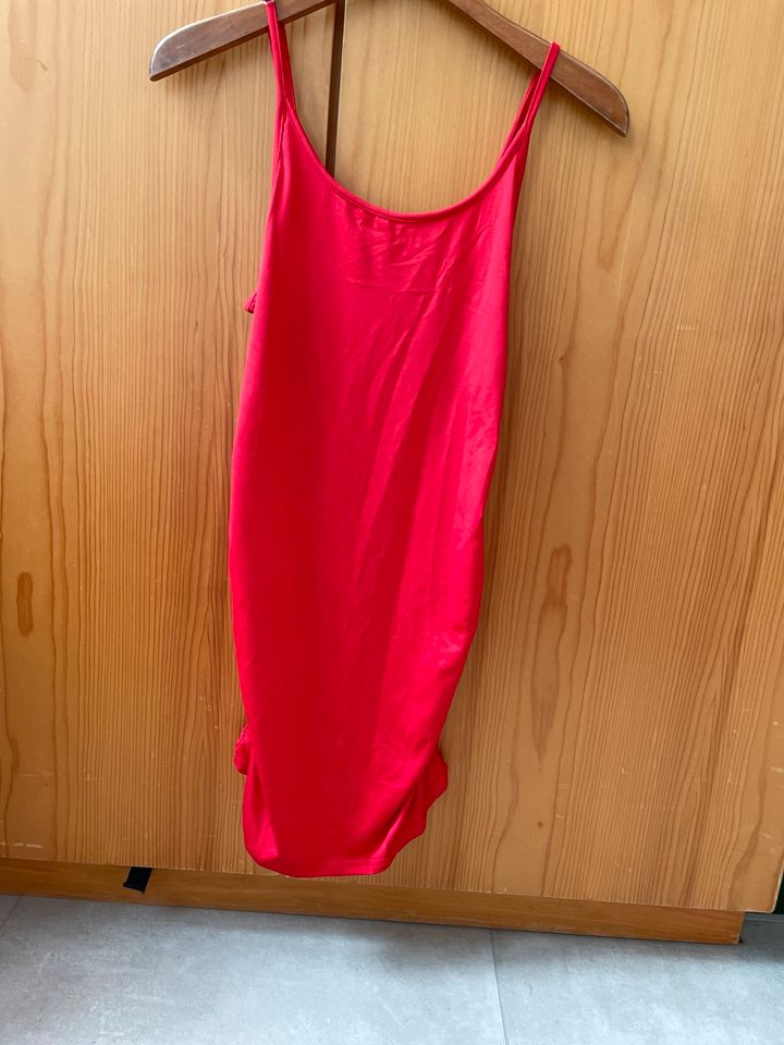 Kleid rot, Größe M in Coesfeld