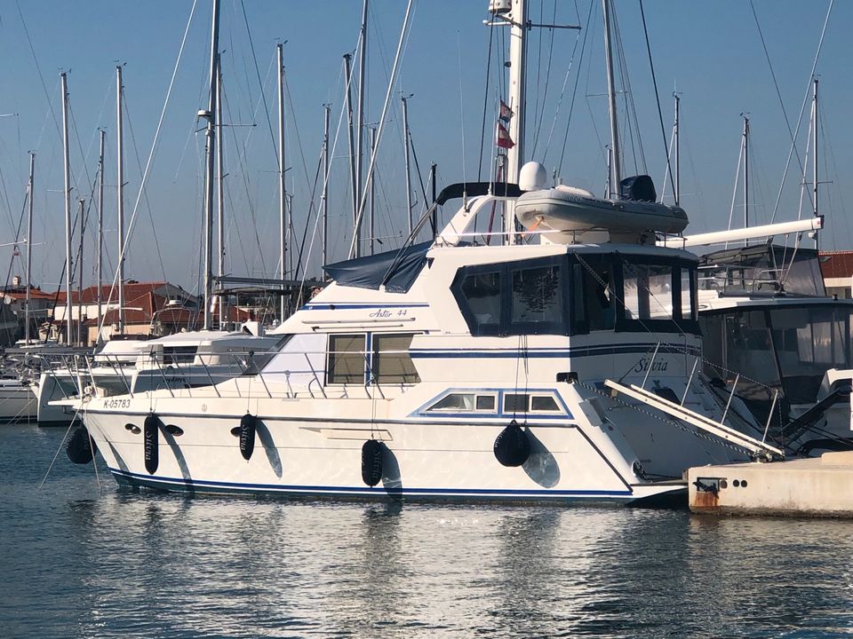 Phönix Astor 44 Motoryacht Liegeplatz Kroatien in Freilassing