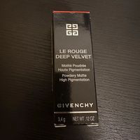 Givenchy Lippen 27 LE ROUGE DEEP VELVET NEU Sachsen - Chemnitz Vorschau