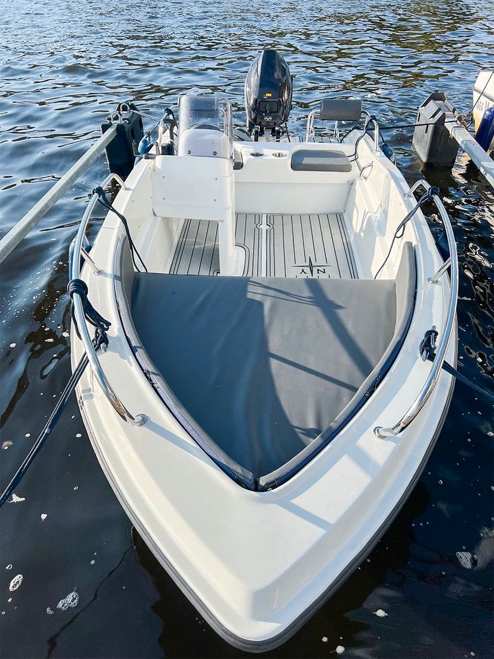 Konsolenboot Masurian 440 (Neuboot) in Lübeck