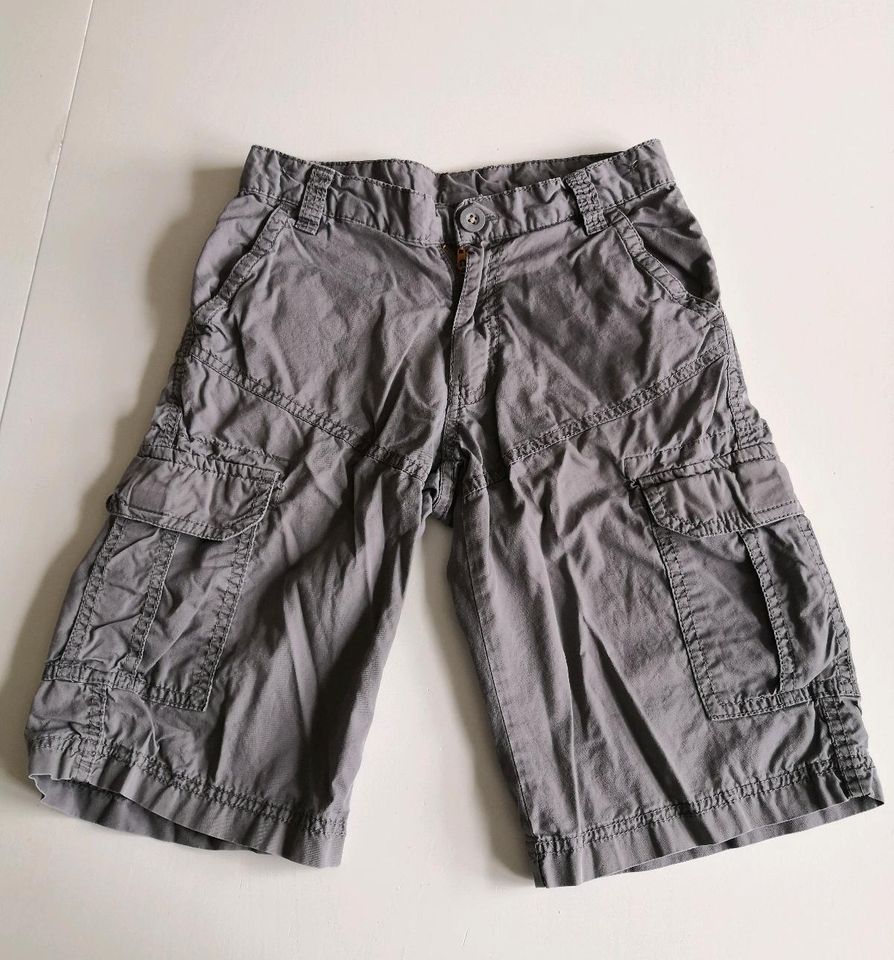 Kurze Hose im Cargolook, Shorts Gr 134 in Zirkow