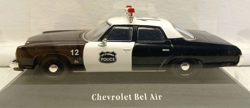 1:43 Konvolut 2x Chevrolet Bel Air Police in Flintbek