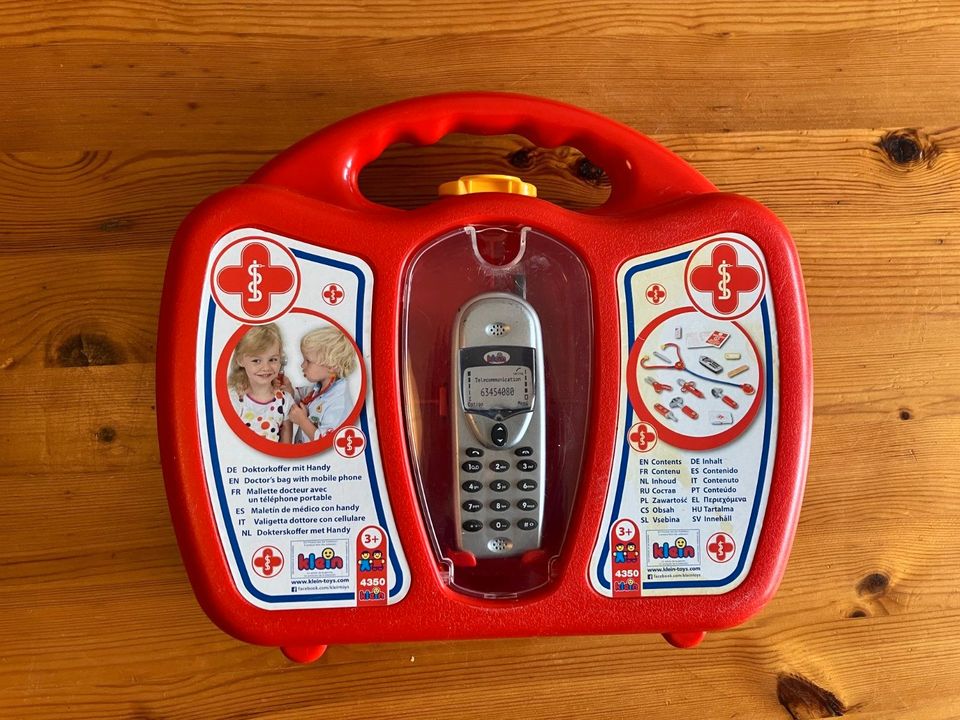 Arztkoffer für Kinder mit Handy in Greifswald