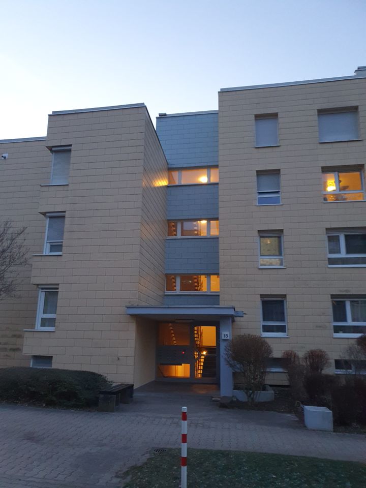 Wohnung mit 3 Zimmern sowie Balkon,Einbauküche und Garage in Pforzheim