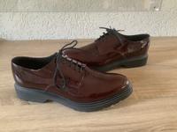 Schöner Lederschuh in Größe 41 ~ bordeaux ~ Top Zustand Hessen - Fuldatal Vorschau