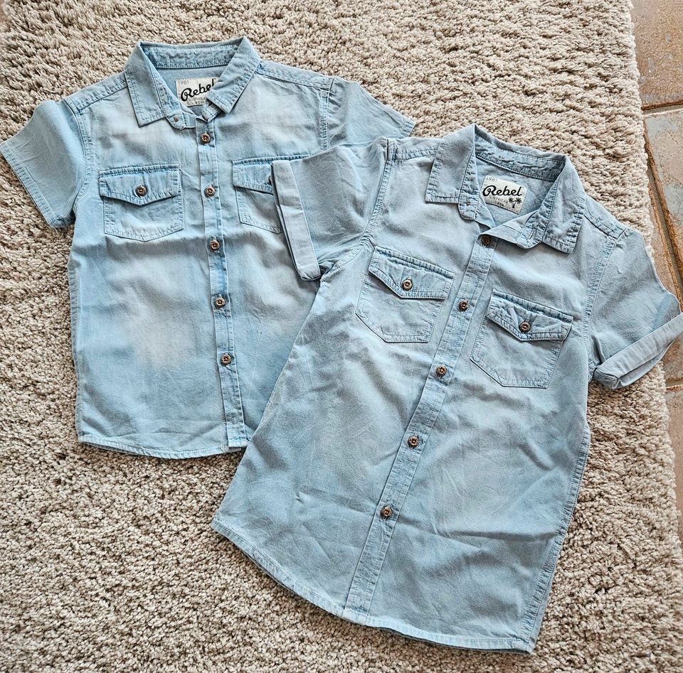 Jeans-Hemden mit kurzen Arm in Gr. 122 und128 von Rebel- 2 Stück in Riesa