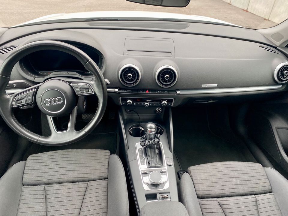 Audi A3 Sportback 8V Sline TÜV NEU Automatik in Bad Rodach