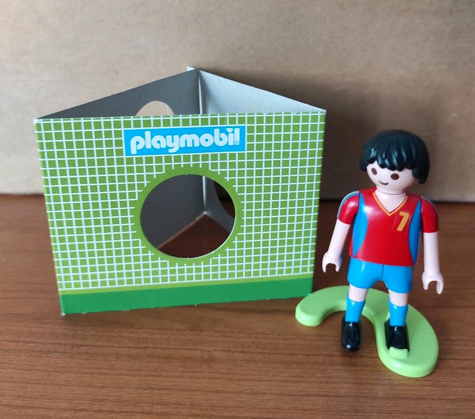 Playmobil Kicker Figur alt ohne Ball in Düsseldorf