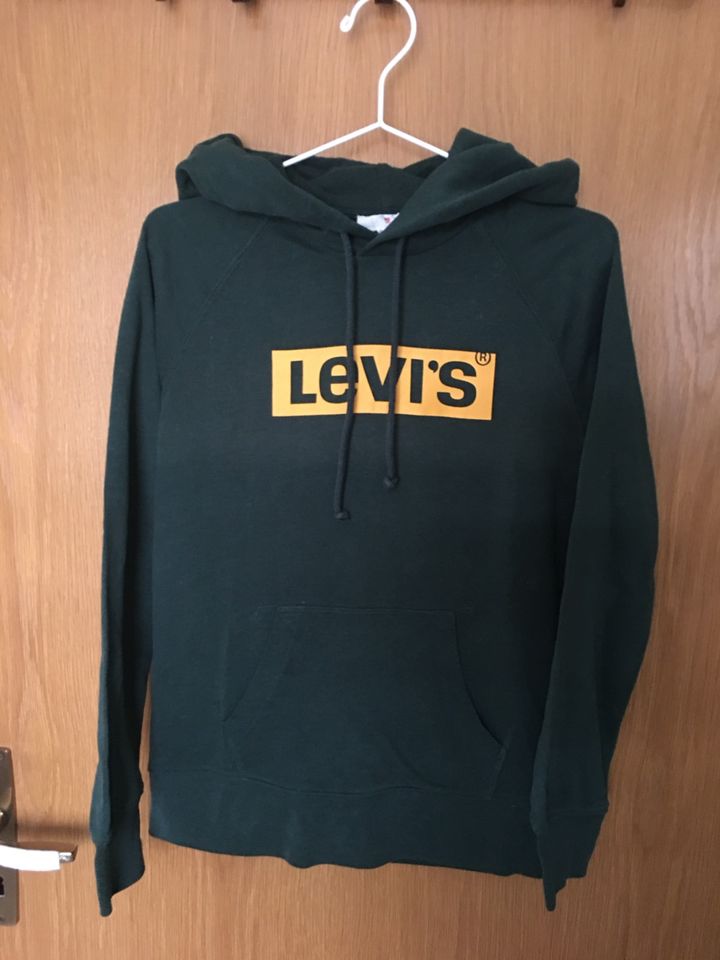 Sweatshirt mit Kapuze Gr. 164 dunkelgrün von Levi‘s. in Heilbronn