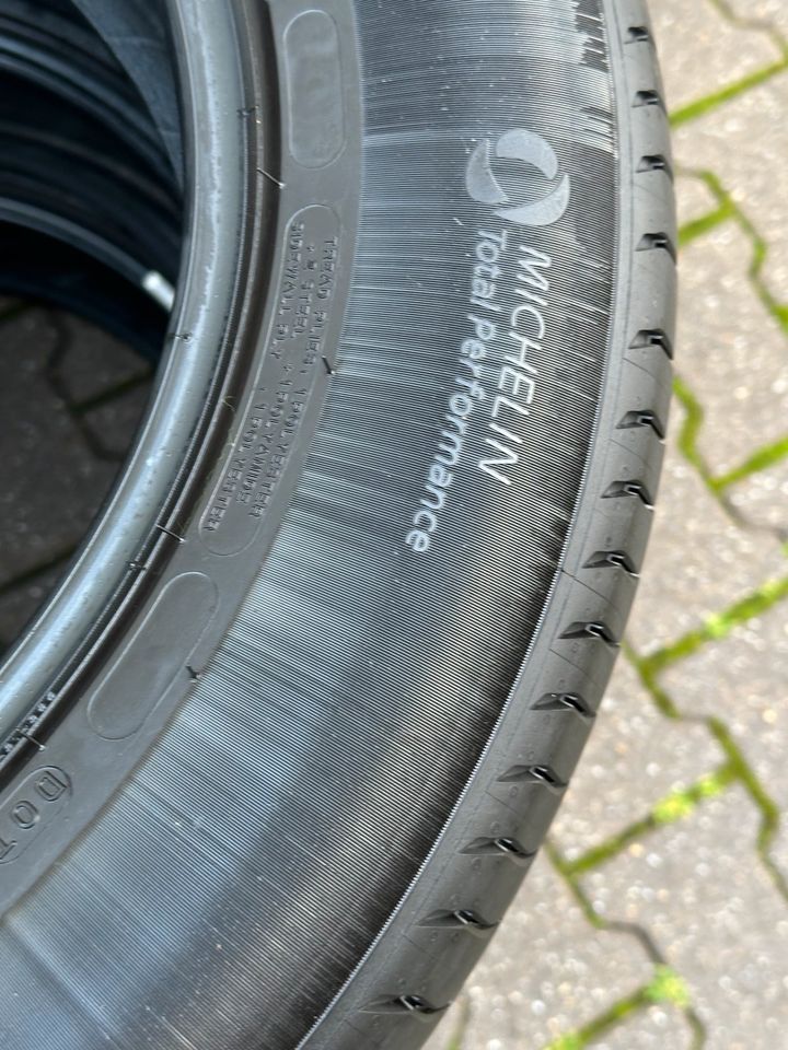 4x Sommerreifen 215/65R17 103V XL Michelin Primacy 4 S2 fast NEU Ende 2023 in Gelsenkirchen