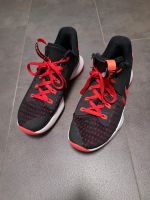 Nike Schuhe Sportschuhe Basketballschuhe Größe 42 schwarz orange Nordrhein-Westfalen - Schlangen Vorschau
