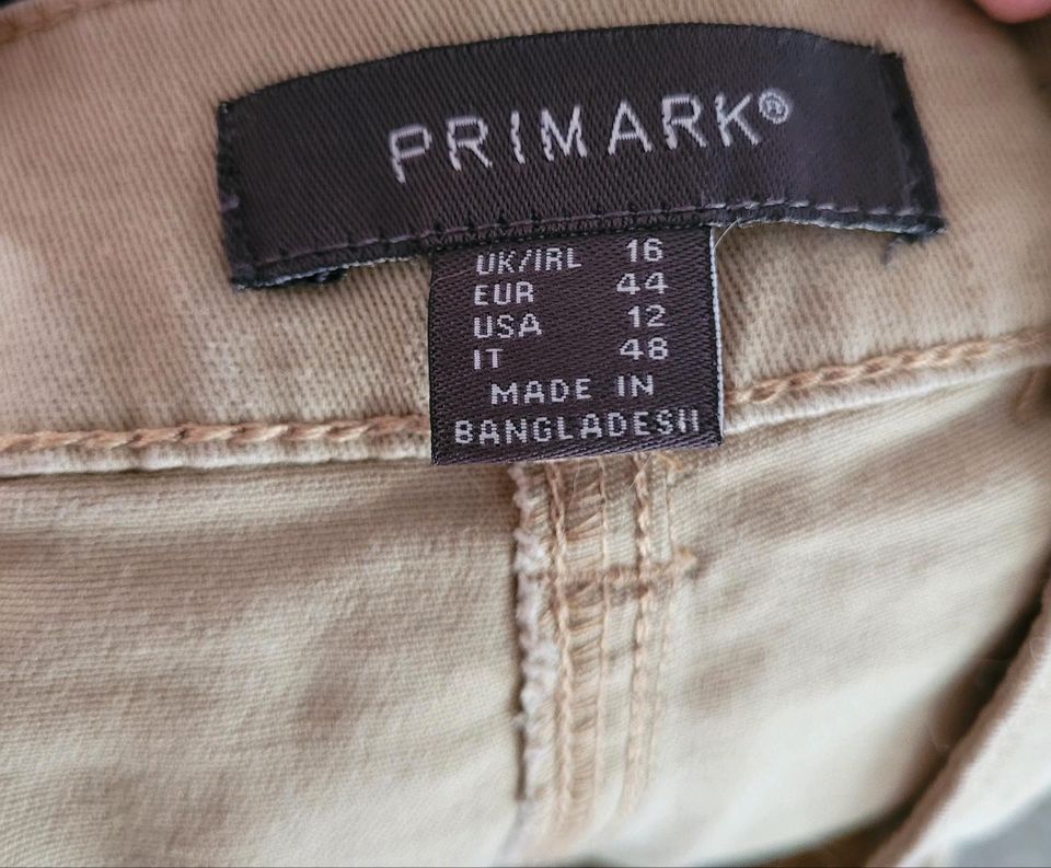 Primark Shorts kurze Hose beige Gr.44 neuwertig in Herne