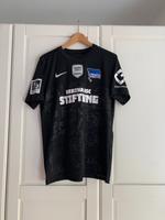 Neues Hertha BSC Sondertrikot Schwarzer Beton L Tabakovic Berlin - Schöneberg Vorschau