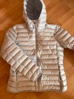 ganz leichte Adidas Daunenjacke Größe M/38 Thüringen - Schmalkalden Vorschau