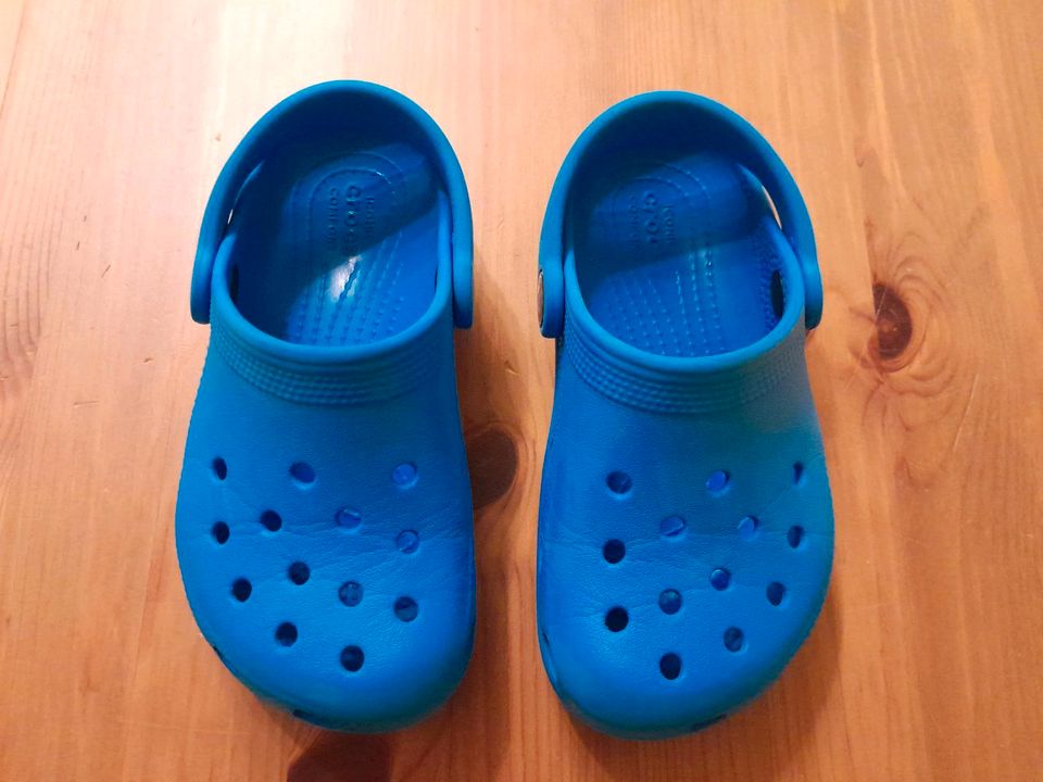 Original Crocs blau, Größe 27-28 in Magdeburg