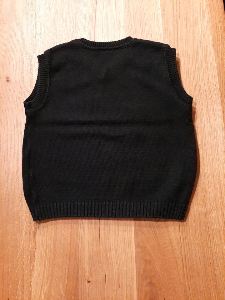 Pullunder Pulli schwarz 116 wie neu in Triftern