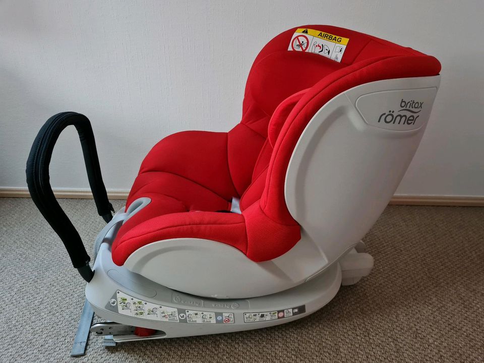 Britax Römer Dualfix M-i size Kindersitz Autositz Reboarder in Bernau