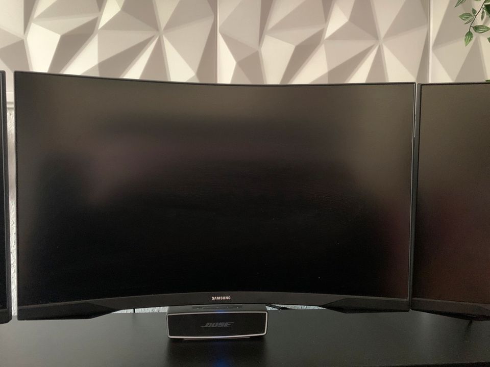 Samsung Odyssey G5 Curved Gaming Monitor/Bildschirm 27 Zoll in Rostock