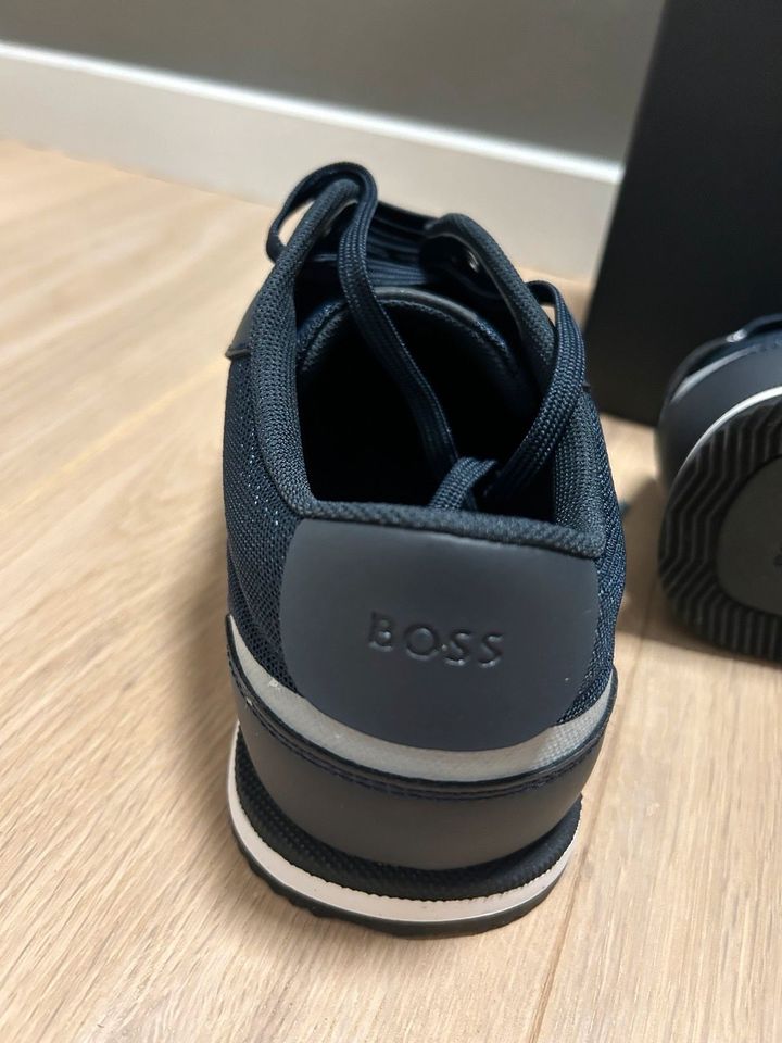 Sneakers Rusham Hugo Boss Original Gr.42 dunkel Blau NEU in Rühen