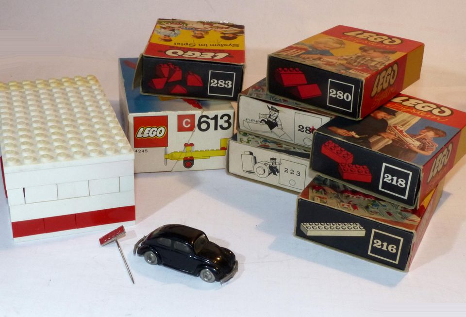 Konvolut alte Lego System Schachteln Fahrzeuge, VW Käfer, Garage in Bovenden