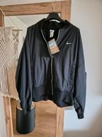 Damen Nike Bomberjacke Gr.M Oversize Bayern - Sand a. Main Vorschau