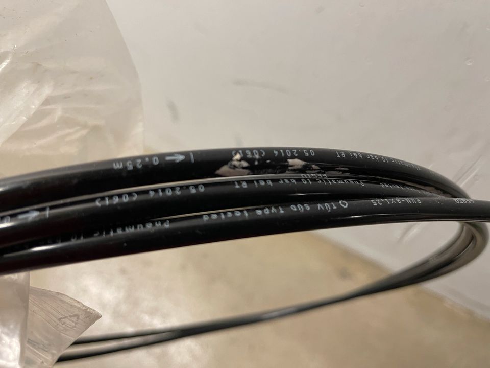 TV Kabel, Internet Kabel, pneumatische Schlauch, feine Metal in München