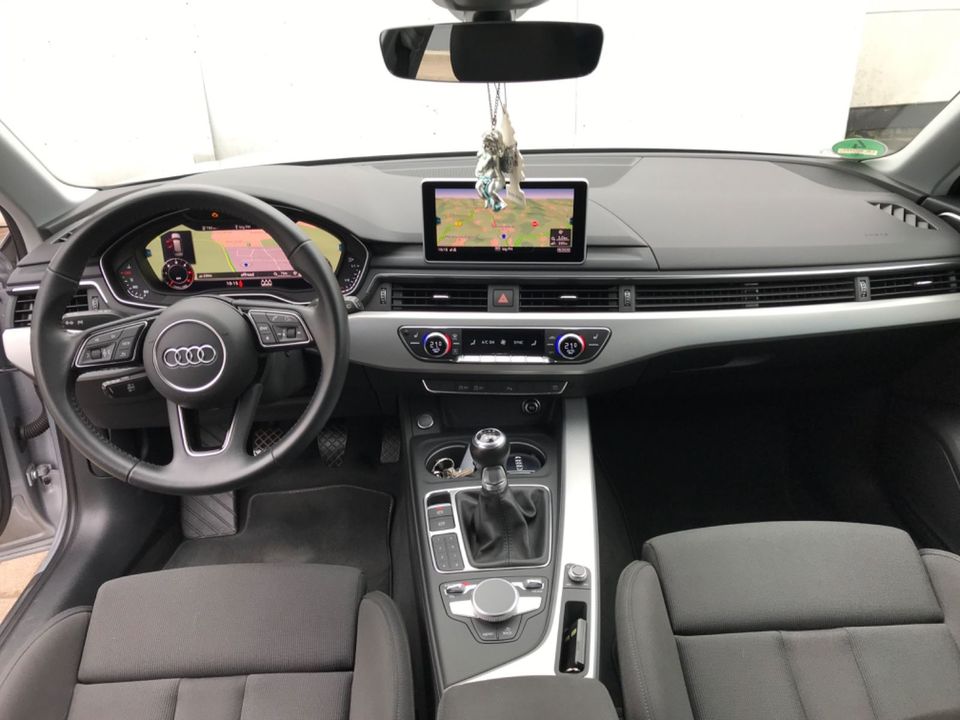 Audi A4 2.0 TDI Avant Sport Schalter Navi Virtual in Freiberg am Neckar