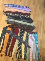 26 Krawatten Schlipse sehr gut, Quilt, Patchwork Saarland - Illingen Vorschau