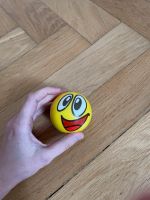 Smile ball antistress knautschball Spielzeug anti stress knautsch Ludwigsvorstadt-Isarvorstadt - Isarvorstadt Vorschau