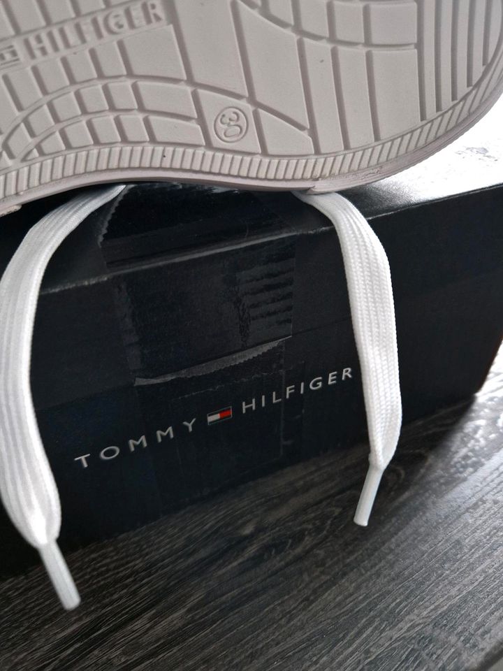 ★ Tommy Hilfiger High Top Lace up Sneaker Gr.30 NEU ★ in Riesa